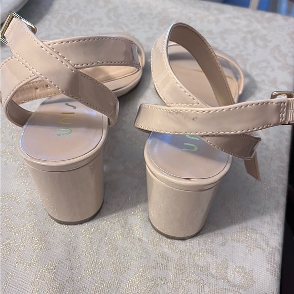 Unisa Sandals W9 - Picture 6 of 7